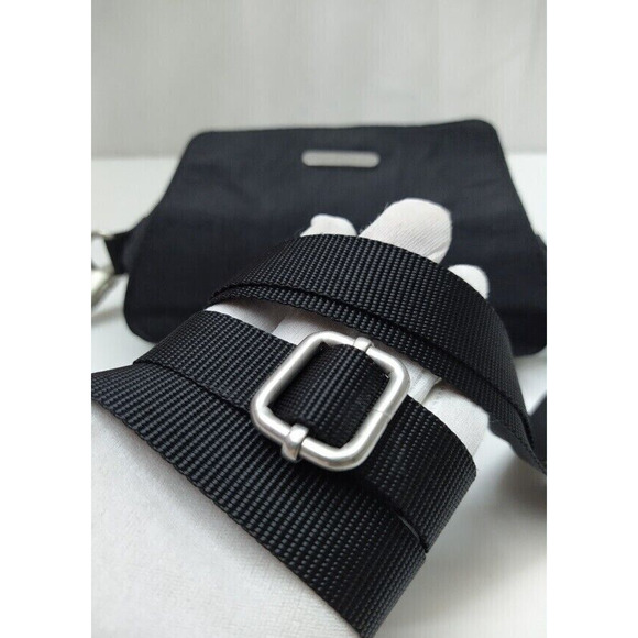 Baggallini Black Nylon Zipper Pockets Credit Card Slots Crossbody Bag - Picture 6 of 13